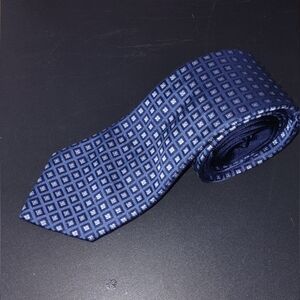 Elegant Blue Patterned Men's Tie